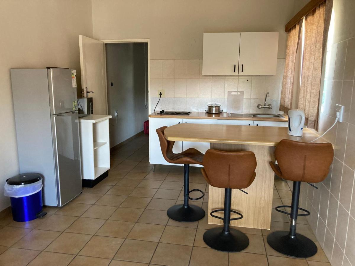 Ramblers Self Catering Accommodation Windhoek Exterior photo