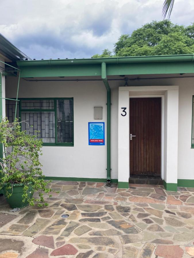 Ramblers Self Catering Accommodation Windhoek Exterior photo