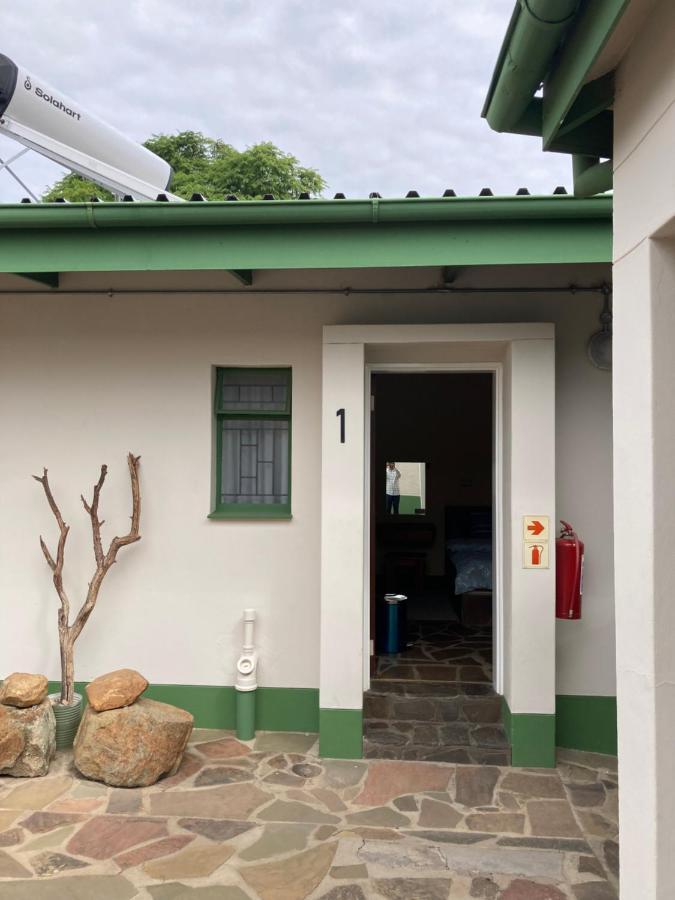 Ramblers Self Catering Accommodation Windhoek Exterior photo