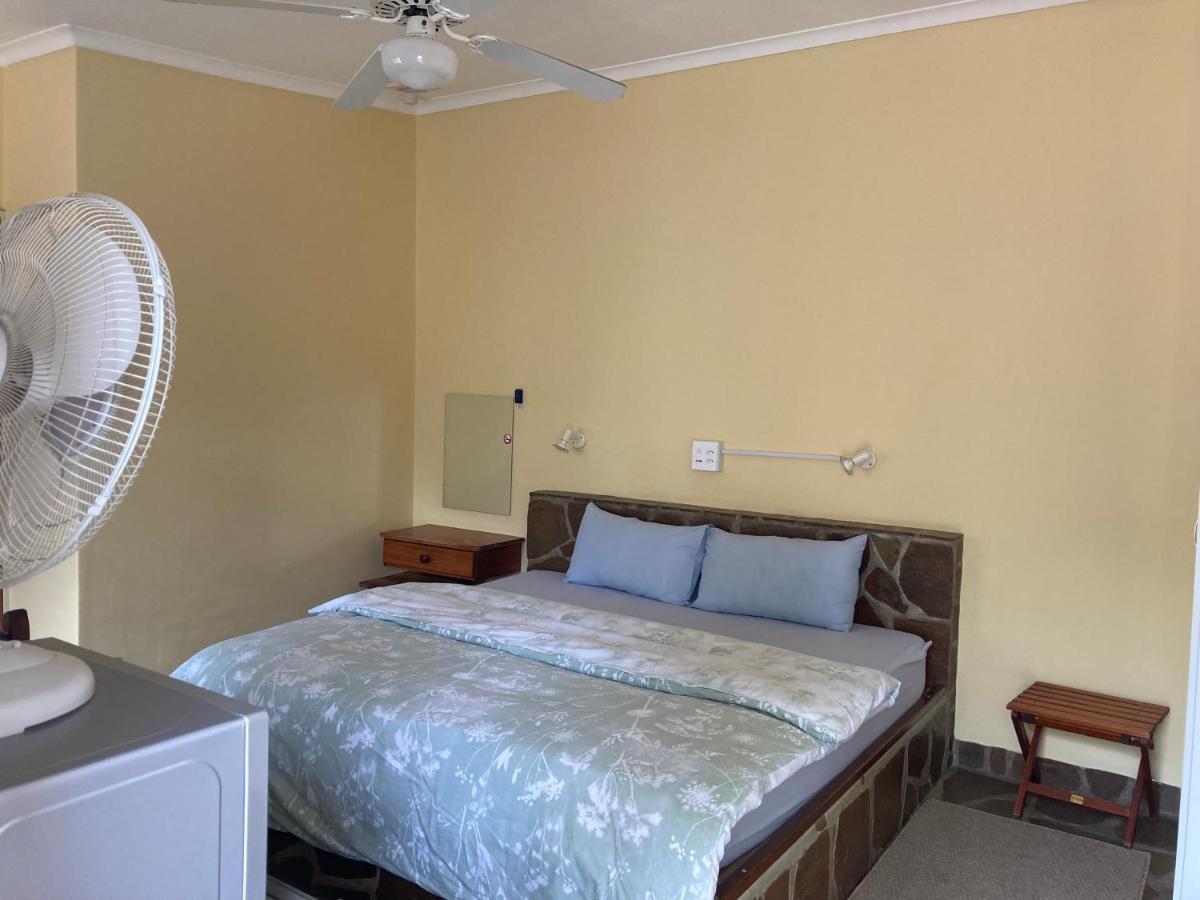 Ramblers Self Catering Accommodation Windhoek Exterior photo