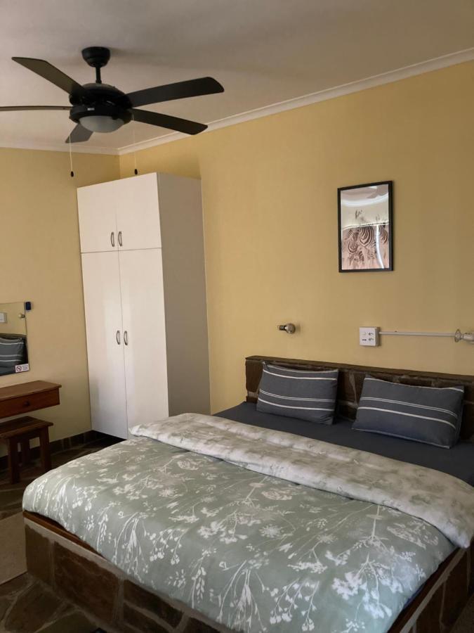 Ramblers Self Catering Accommodation Windhoek Exterior photo