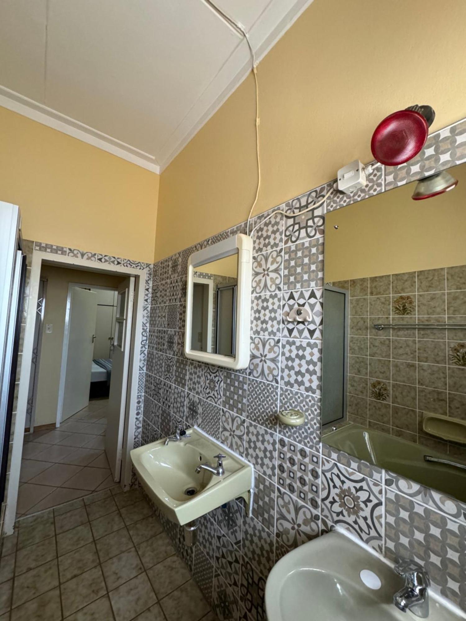 Ramblers Self Catering Accommodation Windhoek Exterior photo
